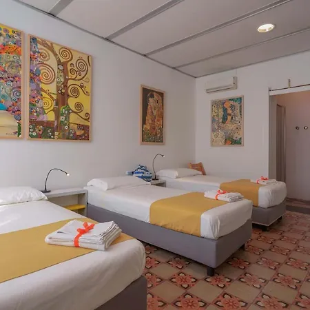 Casa Diaz Πανσιόν 2*